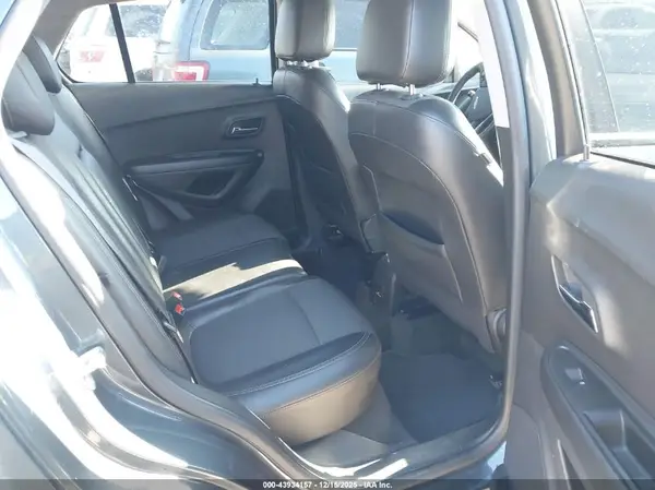 KL7CJLSM2NB564012 2022 CHEVROLET TRAX - Image 8