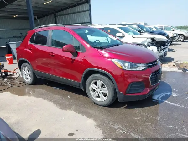 KL7CJLSM3MB373102 2021 CHEVROLET TRAX - Image 1