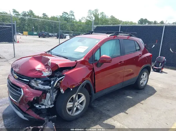 KL7CJLSM3NB569364 2022 CHEVROLET TRAX - Image 2