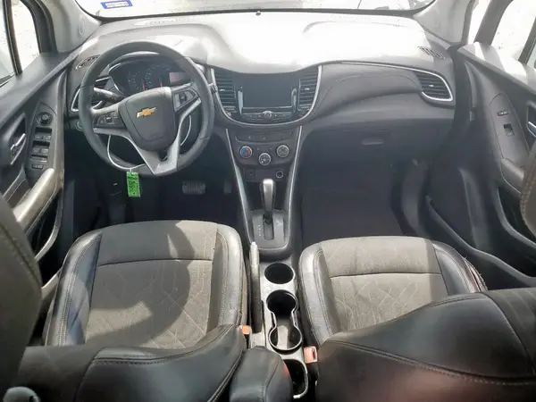 KL7CJLSM4MB365784 2021 CHEVROLET TRAX - Image 8
