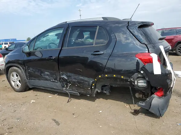 KL7CJLSM4MB376106 2021 CHEVROLET TRAX - Image 2