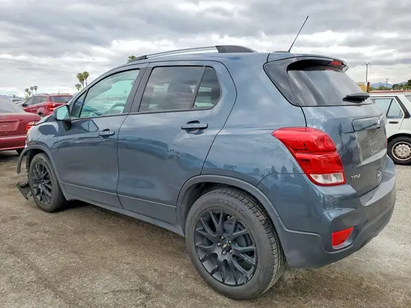 KL7CJLSM4NB566666 2022 CHEVROLET TRAX - Image 2