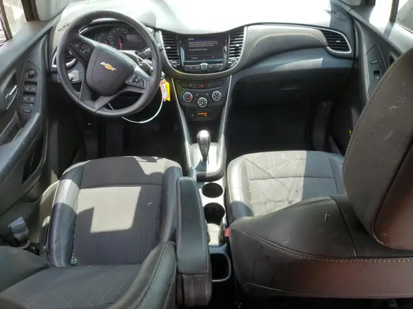 KL7CJLSM5MB361131 2021 CHEVROLET TRAX - Image 8