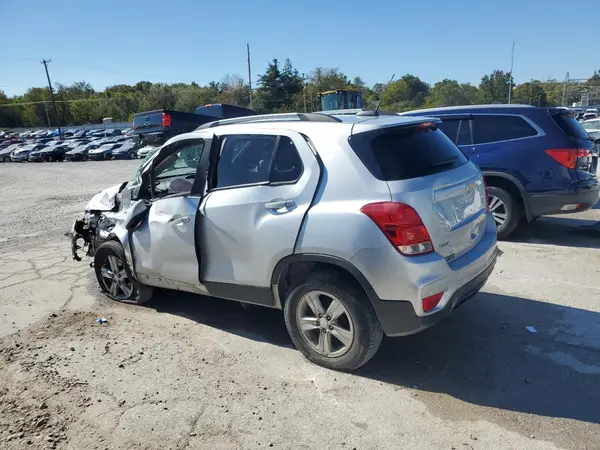 KL7CJLSM5MB368287 2021 CHEVROLET TRAX - Image 2