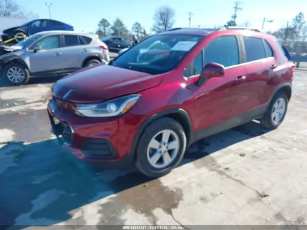 KL7CJLSM5MB373778 2021 CHEVROLET TRAX - Image 2