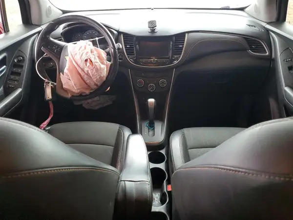 KL7CJLSM5MB377300 2021 CHEVROLET TRAX - Image 8