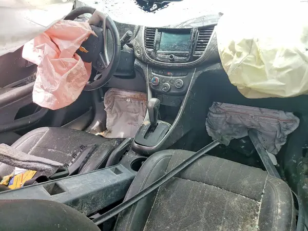 KL7CJLSM5NB547446 2022 CHEVROLET TRAX - Image 8