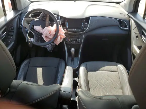 KL7CJLSM5NB560052 2022 CHEVROLET TRAX - Image 8