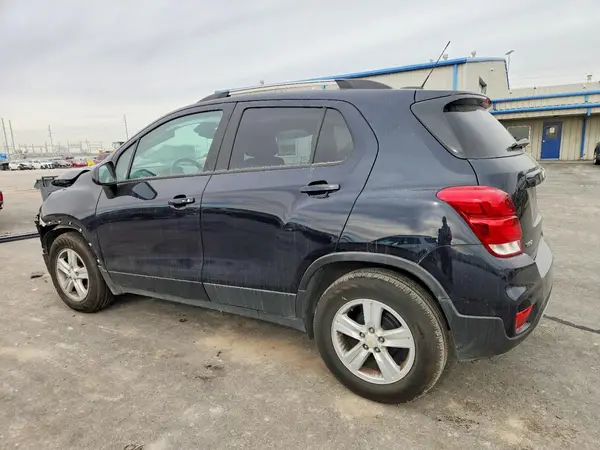 KL7CJLSM5NB569124 2022 CHEVROLET TRAX - Image 2