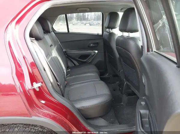 KL7CJLSM6MB372946 2021 CHEVROLET TRAX - Image 8