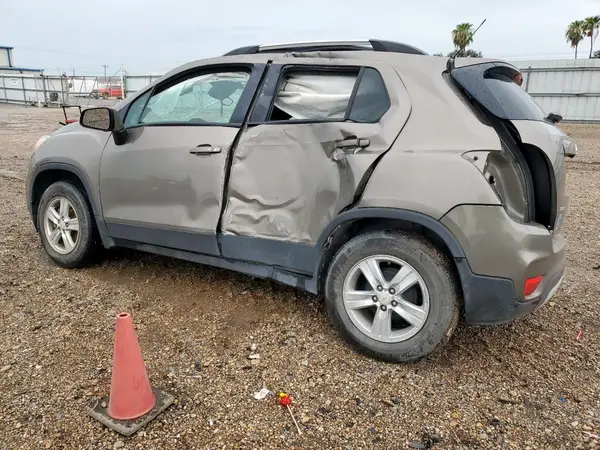 KL7CJLSM6NB567222 2022 CHEVROLET TRAX - Image 2