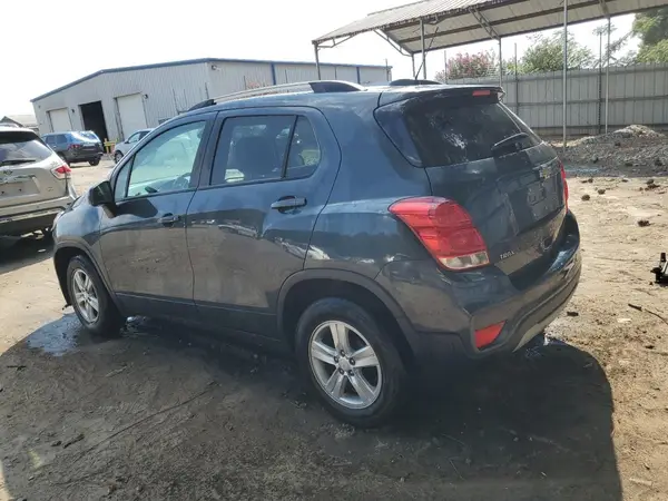 KL7CJLSM7MB363821 2021 CHEVROLET TRAX - Image 2
