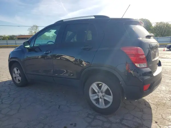 KL7CJLSM7MB373295 2021 CHEVROLET TRAX - Image 2