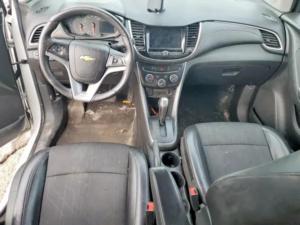 KL7CJLSM7MB375693 2021 CHEVROLET TRAX - Image 8