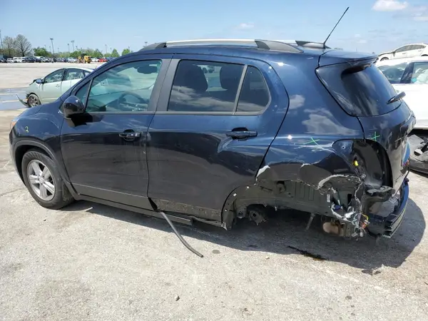 KL7CJLSM8MB377016 2021 CHEVROLET TRAX - Image 2