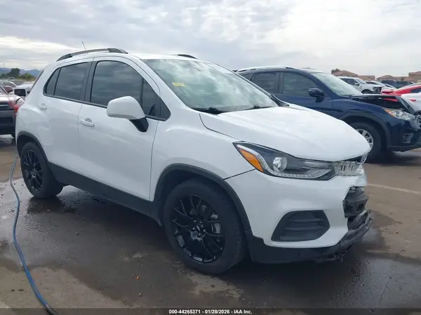 KL7CJLSM8NB512741 2022 CHEVROLET TRAX - Image 1