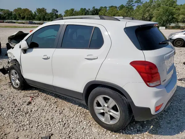 KL7CJLSM8NB514831 2022 CHEVROLET TRAX - Image 2