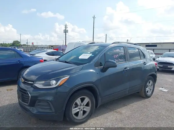 KL7CJLSM8NB537901 2022 CHEVROLET TRAX - Image 2