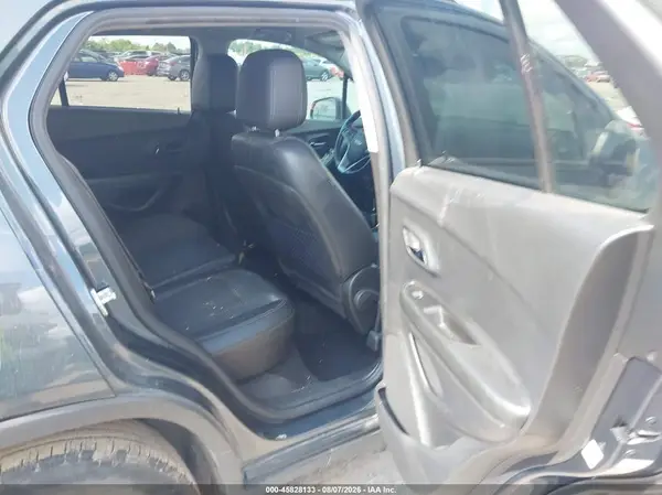KL7CJLSM8NB537901 2022 CHEVROLET TRAX - Image 8