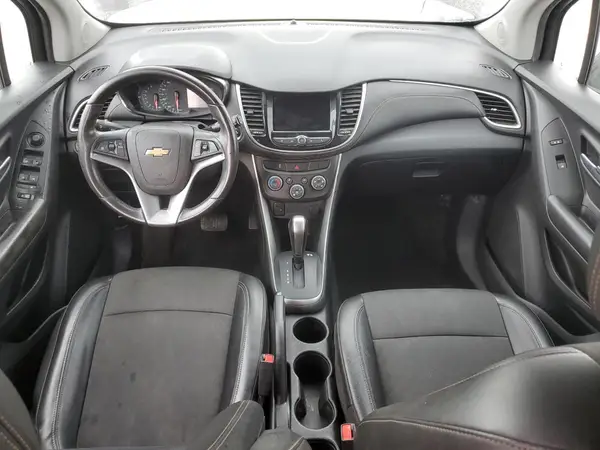 KL7CJLSM9MB370415 2021 CHEVROLET TRAX - Image 8