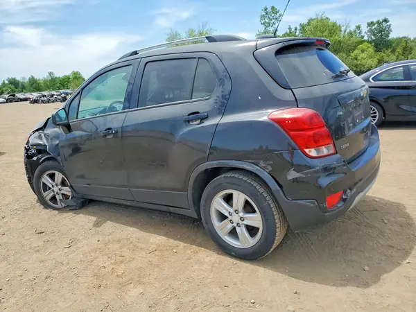 KL7CJLSM9MB373413 2021 CHEVROLET TRAX - Image 2