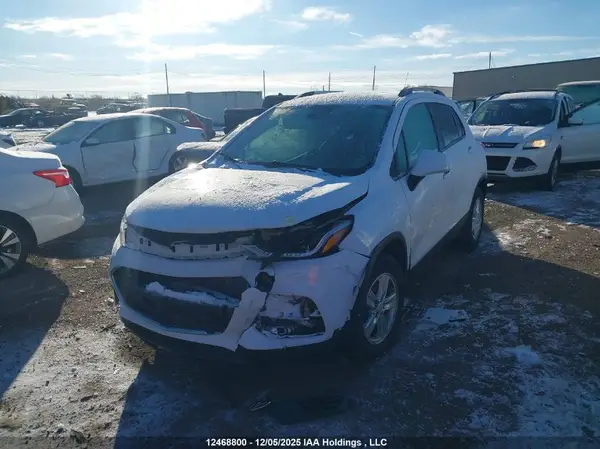 KL7CJLSM9NB522341 2022 CHEVROLET TRAX - Image 2