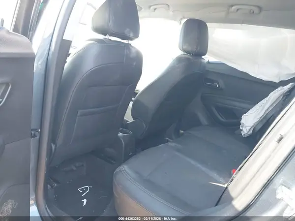 KL7CJLSM9NB567702 2022 CHEVROLET TRAX - Image 8