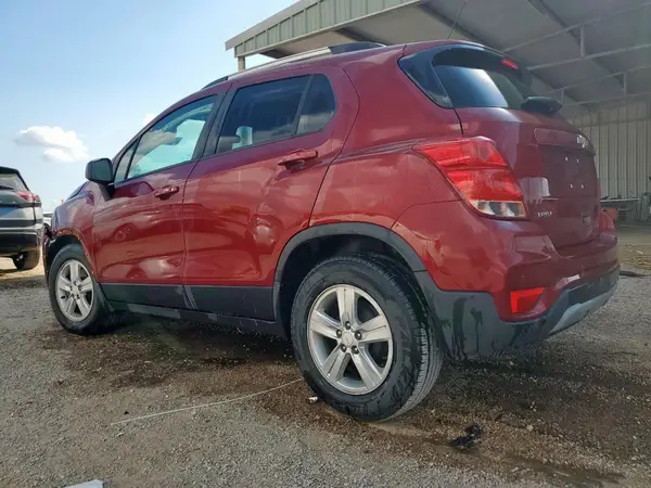 KL7CJLSMXMB373355 2021 CHEVROLET TRAX - Image 2