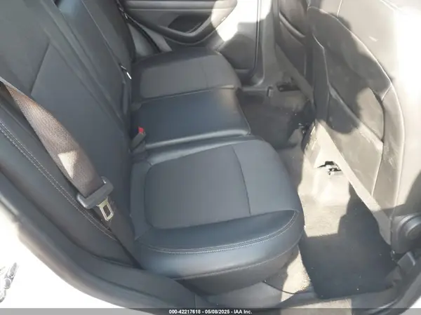 KL7CJLSMXNB560158 2022 CHEVROLET TRAX - Image 8