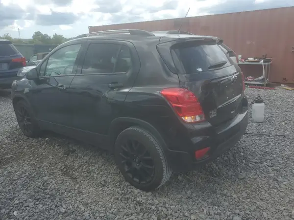 KL7CJLSMXNB563609 2022 CHEVROLET TRAX - Image 2
