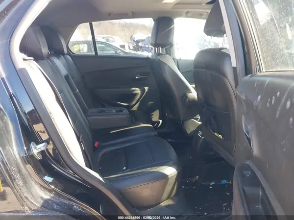 KL7CJMSB0JB718943 2018 CHEVROLET TRAX - Image 8