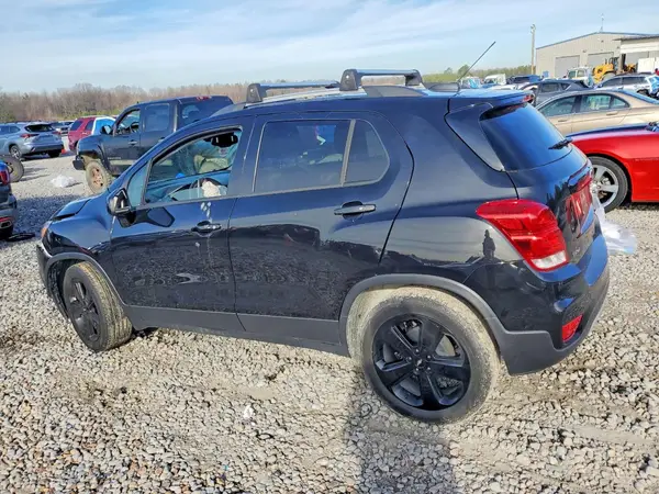 KL7CJMSB0JB724404 2018 CHEVROLET TRAX - Image 2