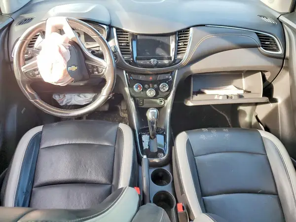 KL7CJMSB0JB724404 2018 CHEVROLET TRAX - Image 8