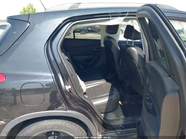 KL7CJMSB2GB743898 2016 CHEVROLET TRAX - Image 8