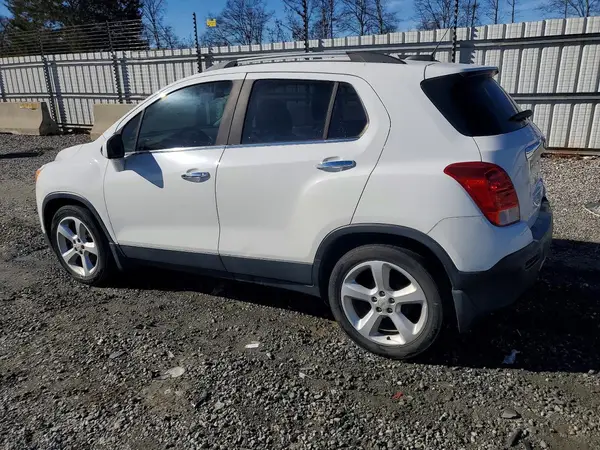 KL7CJMSB2GB760815 2016 CHEVROLET TRAX - Image 2