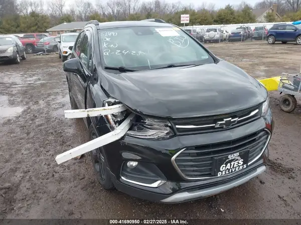 KL7CJMSB2JB516721 2018 CHEVROLET TRAX - Image 1