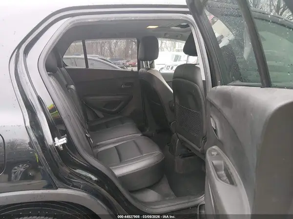 KL7CJMSB2JB649107 2018 CHEVROLET TRAX - Image 8