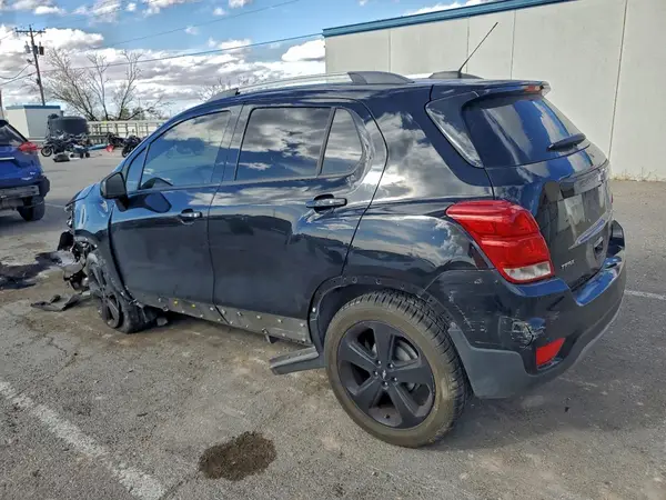 KL7CJMSB2JB691504 2018 CHEVROLET TRAX - Image 2