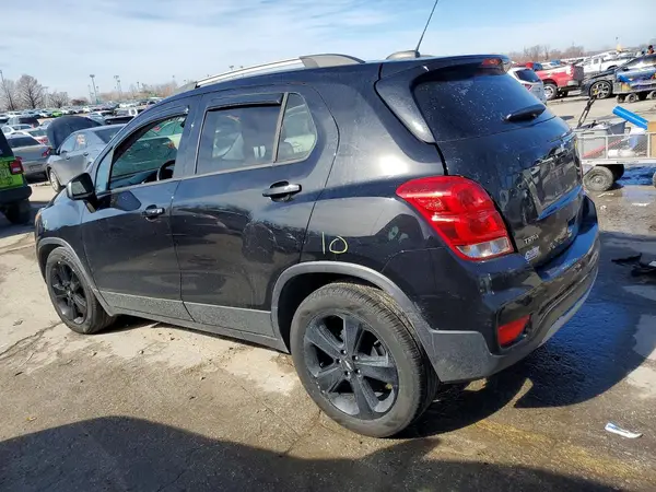 KL7CJMSB2JB721715 2018 CHEVROLET TRAX - Image 2