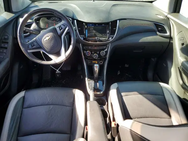 KL7CJMSB2JB721715 2018 CHEVROLET TRAX - Image 8
