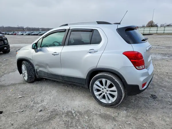 KL7CJMSB3HB083548 2017 CHEVROLET TRAX - Image 2
