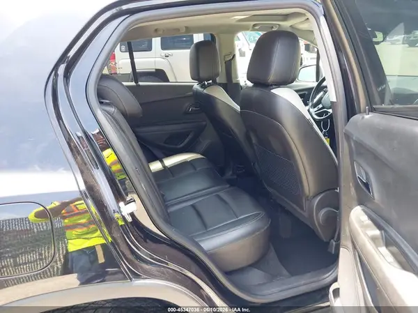 KL7CJMSB3JB519806 2018 CHEVROLET TRAX - Image 8