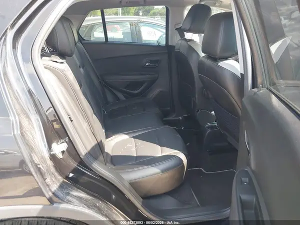 KL7CJMSB3JB634762 2018 CHEVROLET TRAX - Image 8