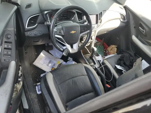 KL7CJMSB3JB686523 2018 CHEVROLET TRAX - Image 8