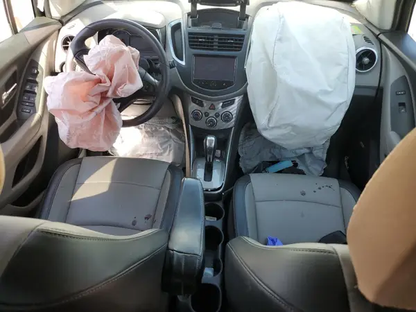 KL7CJMSB7GB637379 2016 CHEVROLET TRAX - Image 8