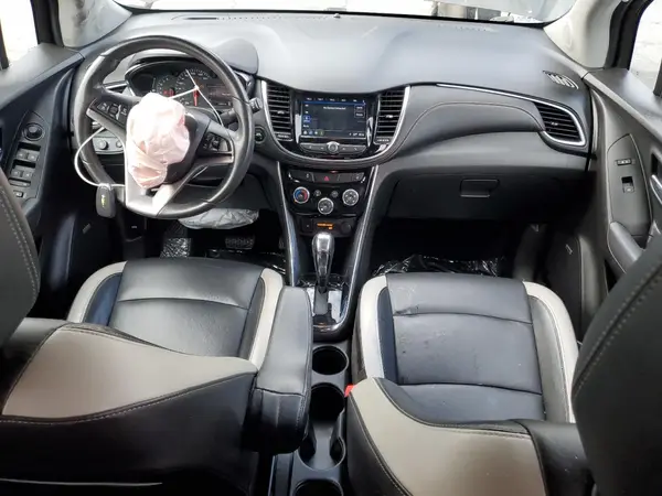 KL7CJMSB7JB733228 2018 CHEVROLET TRAX - Image 8