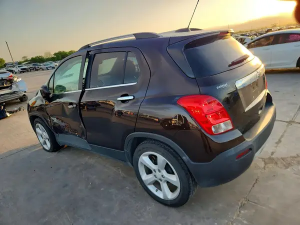 KL7CJMSB8GB543527 2016 CHEVROLET TRAX - Image 2