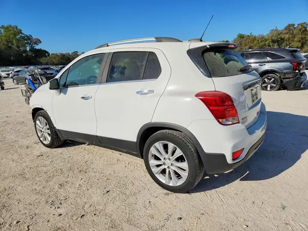 KL7CJMSB8LB339451 2020 CHEVROLET TRAX - Image 2