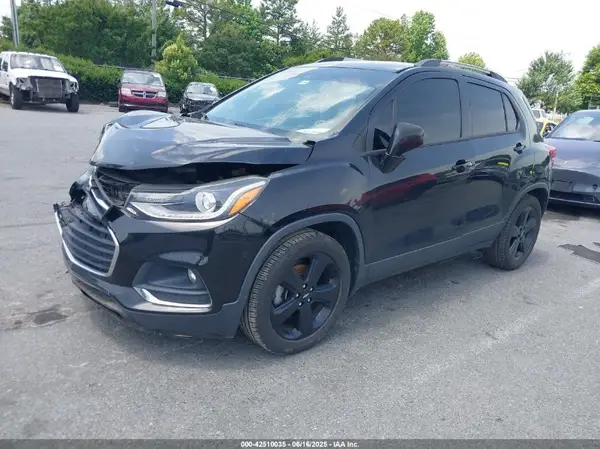 KL7CJMSB9KB815608 2019 CHEVROLET TRAX - Image 2