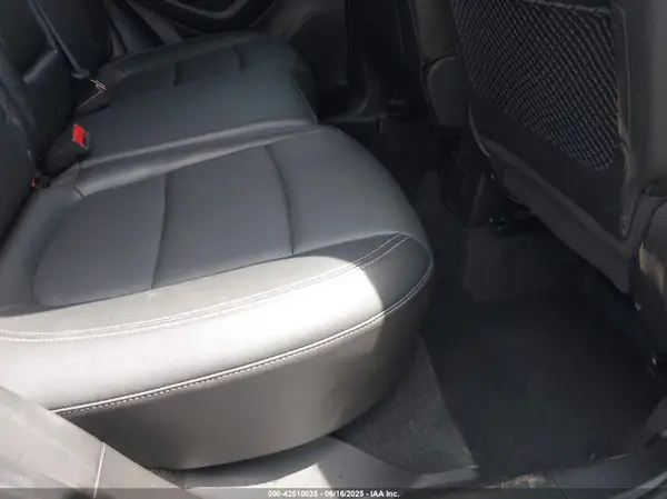 KL7CJMSB9KB815608 2019 CHEVROLET TRAX - Image 8